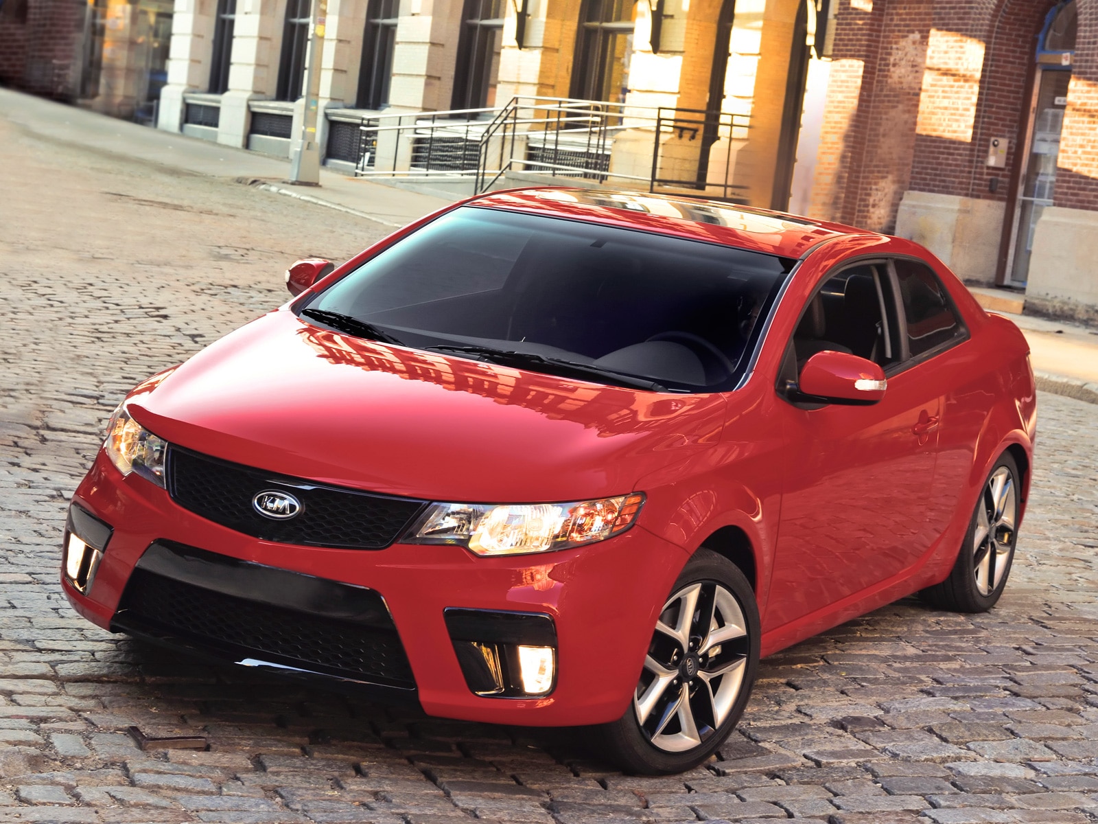 2010 Kia Forte Koup - Kia Compact Coupe Review