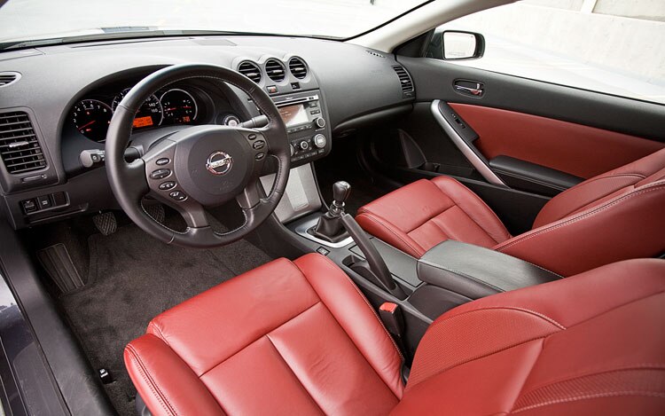 Nissan Altima 2010 Interior