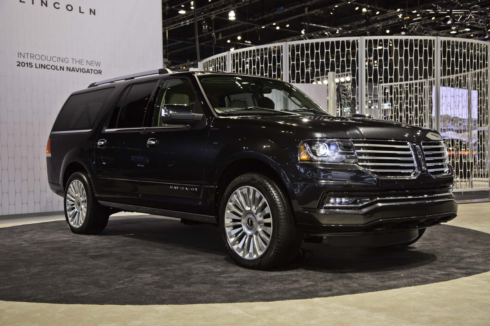 Report 2017 Lincoln Navigator Goes Aluminum Mkz Refreshed