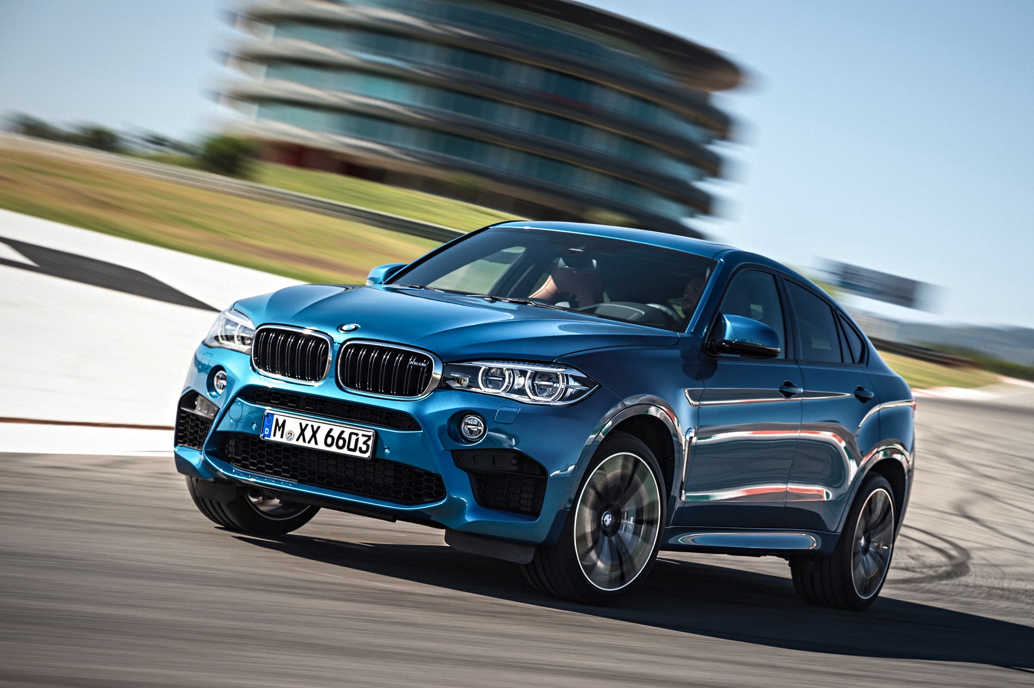 2015 BMW X6 M Review