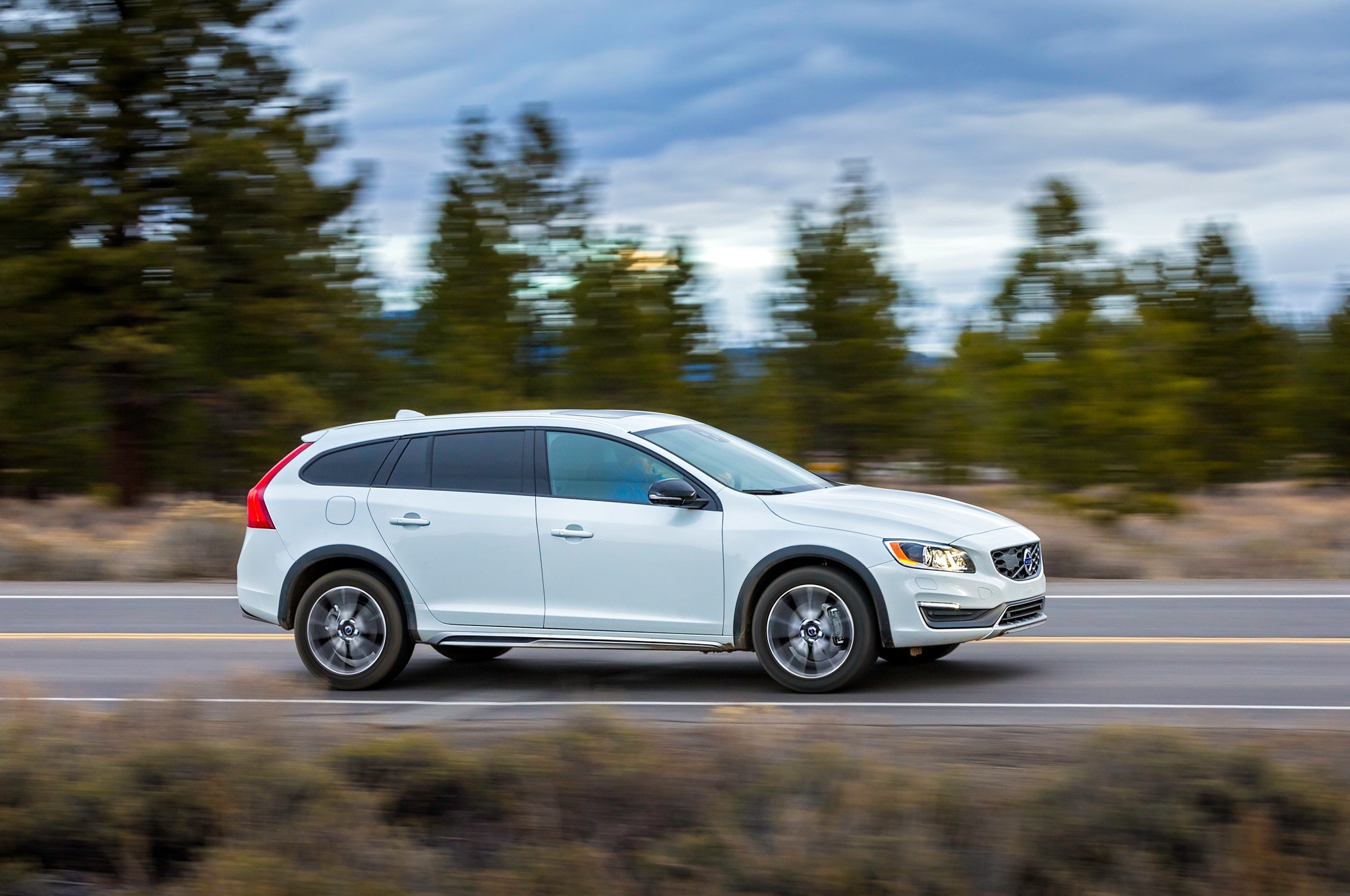 2015 Volvo V60 Cross Country Review