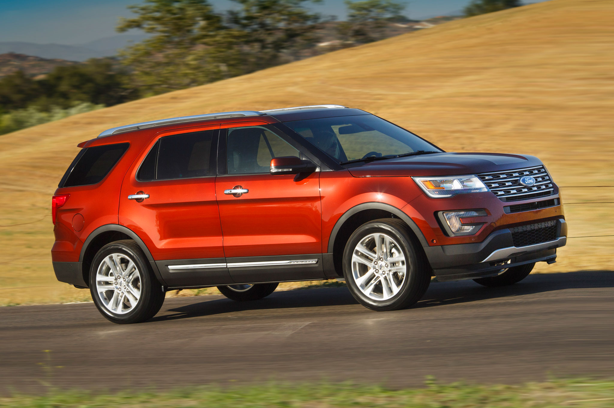 16 Ford Explorer Review