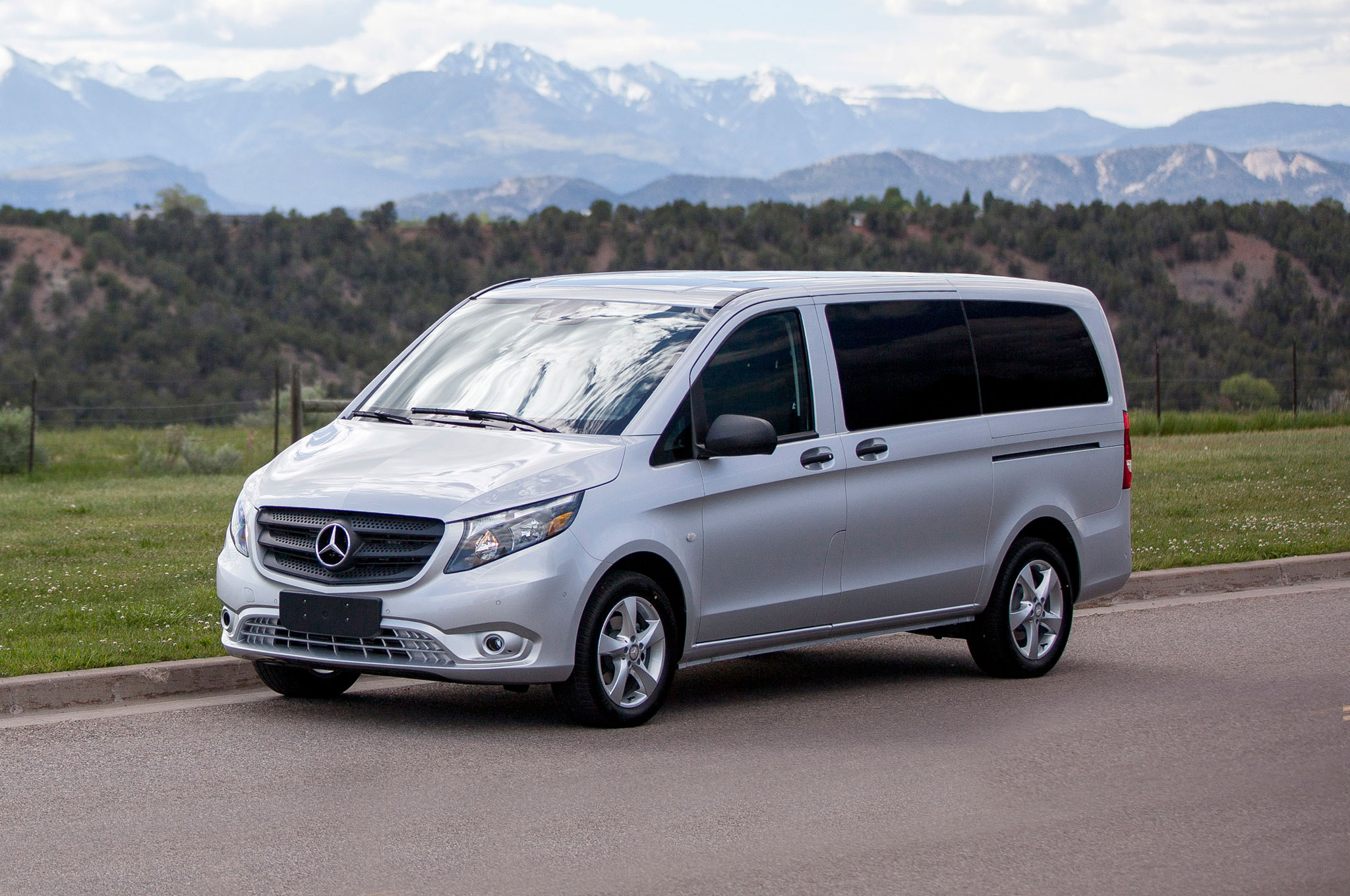 2016 mercedes metris passenger van