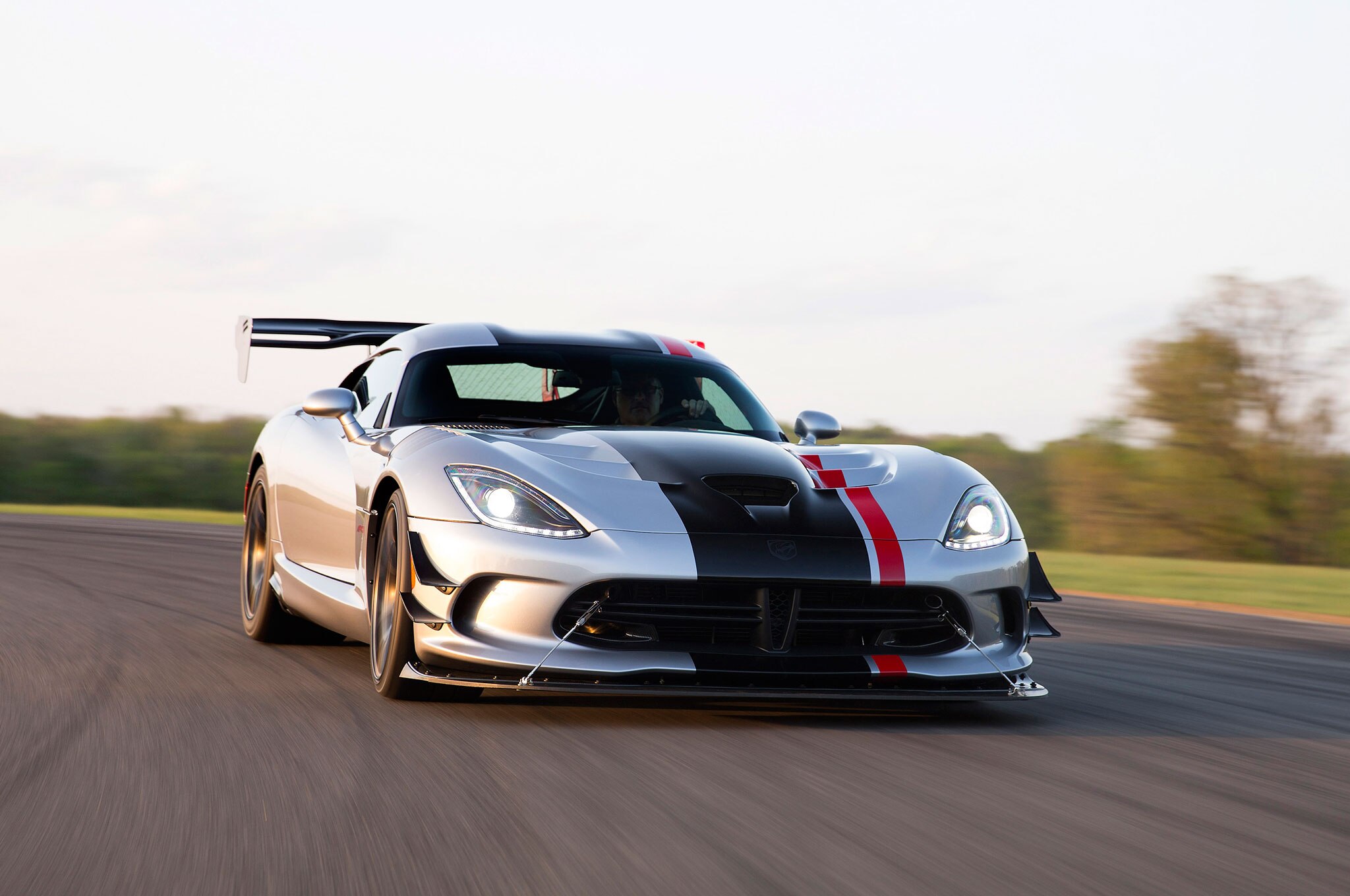 16 Dodge Viper Acr Review