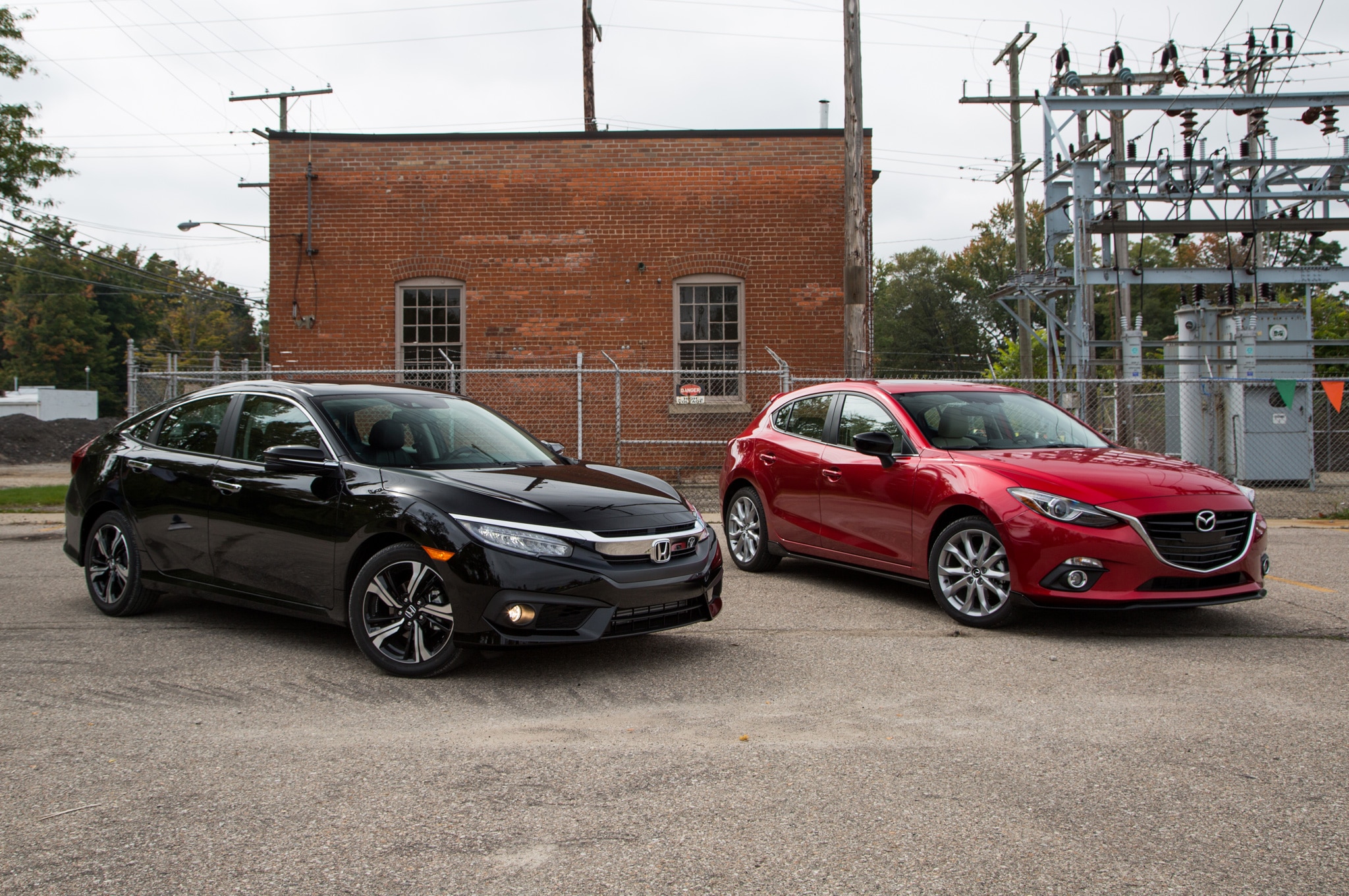 2016 Honda Civic Touring Vs 2016 Mazda3 S Grand Touring