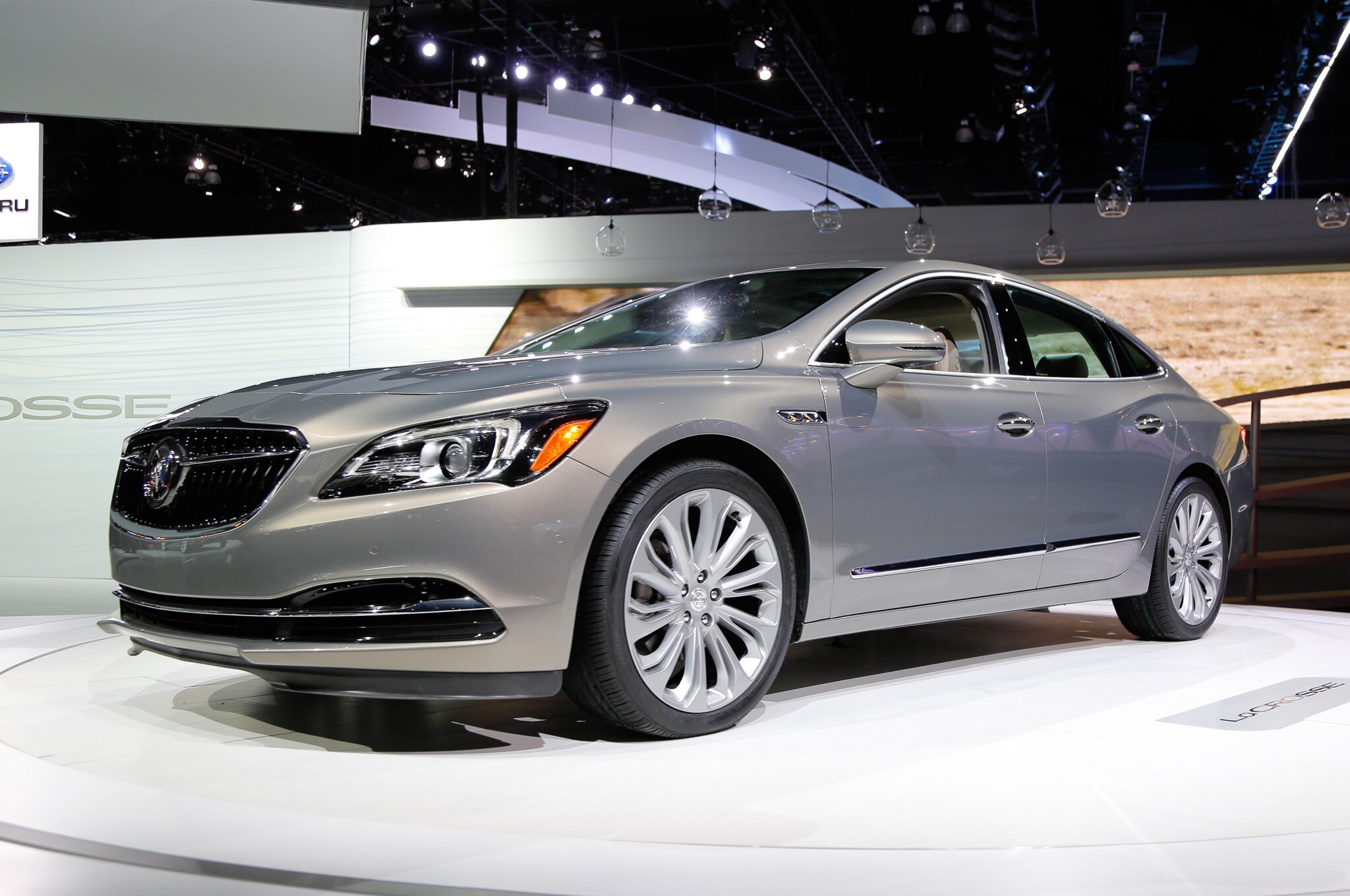 2017 Buick Lacrosse Sheds 300 Pounds Debuts Sleeker Design In L A