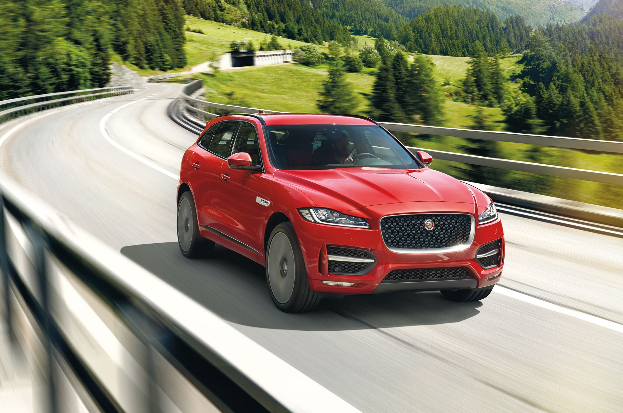 Jaguar F Pace 2017 Review