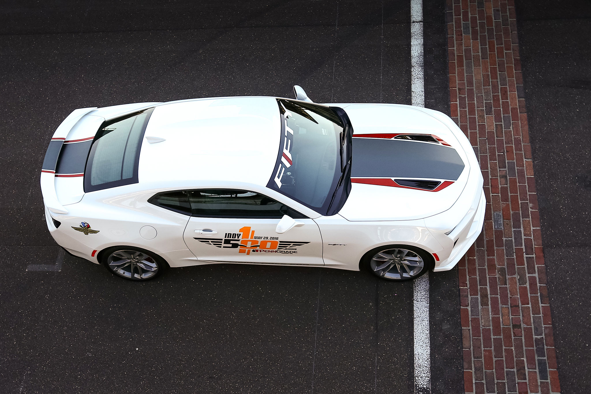 17 Chevrolet Camaro Ss 50th Anniversary To Pace Indianapolis 500