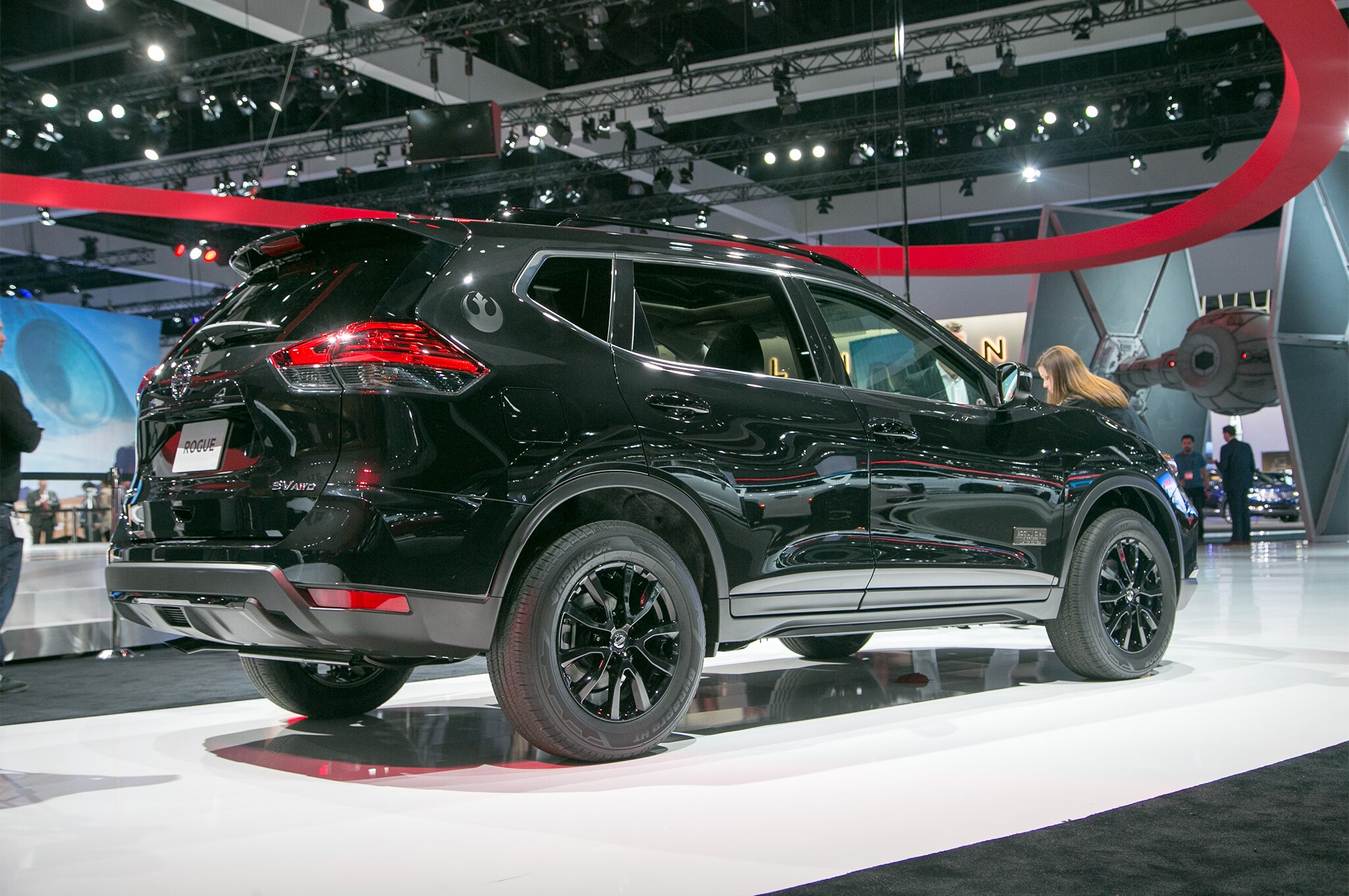 2017 Nissan Rogue Adds Rogue One Star Wars Limited Edition
