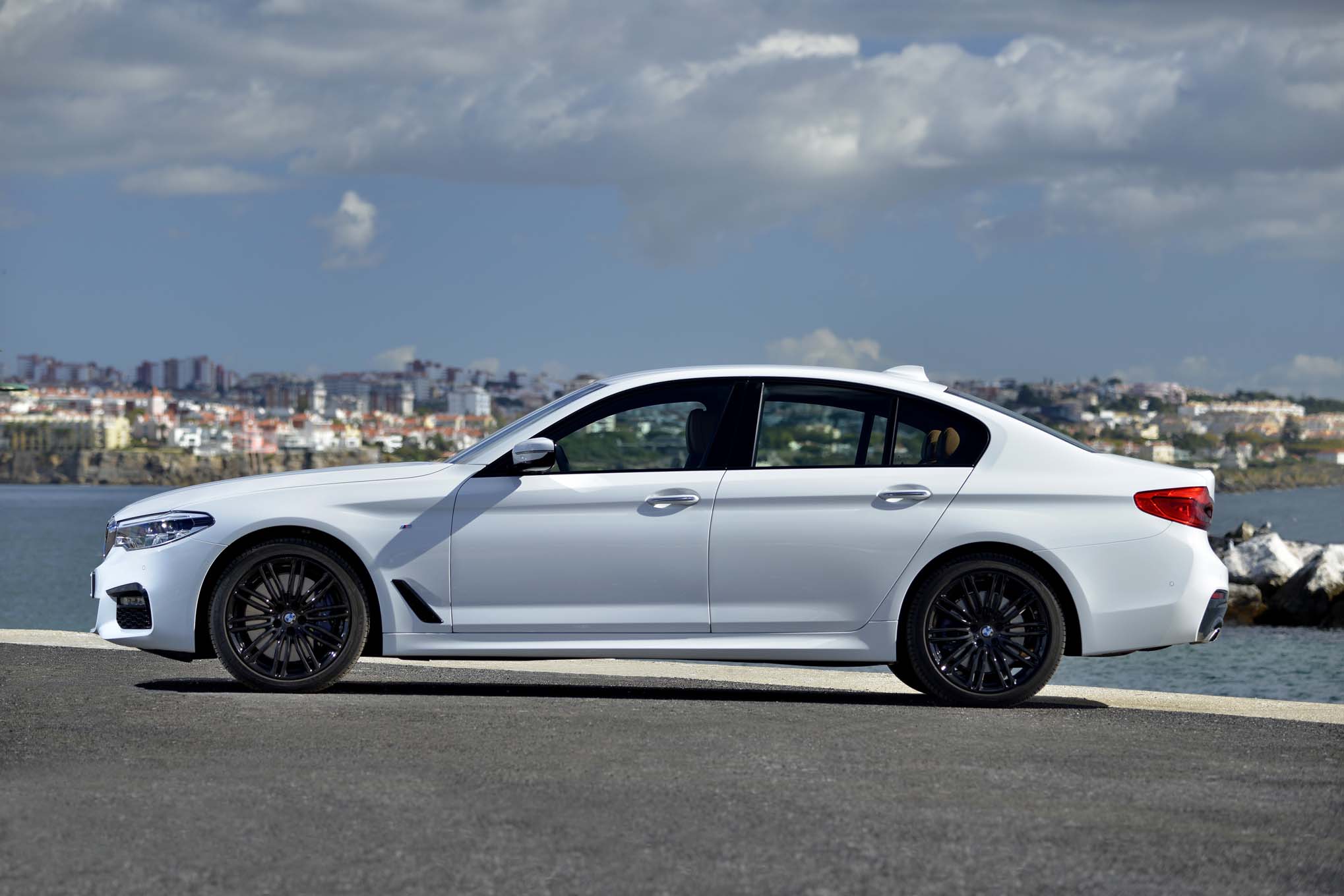 2024 Bmw 540i Specs 060 Tami Phylys