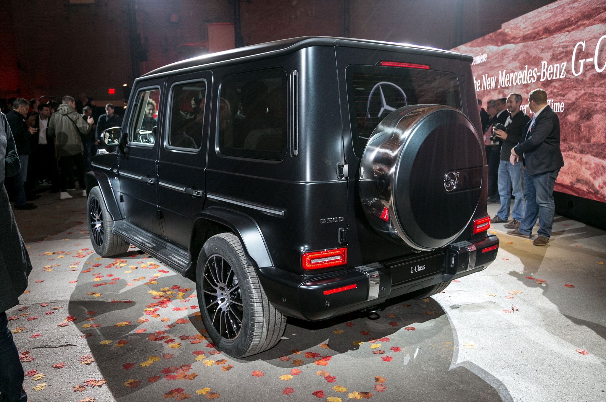 The All New 19 Mercedes Benz G550 Debuts In Detroit Cuts Down On Compromise