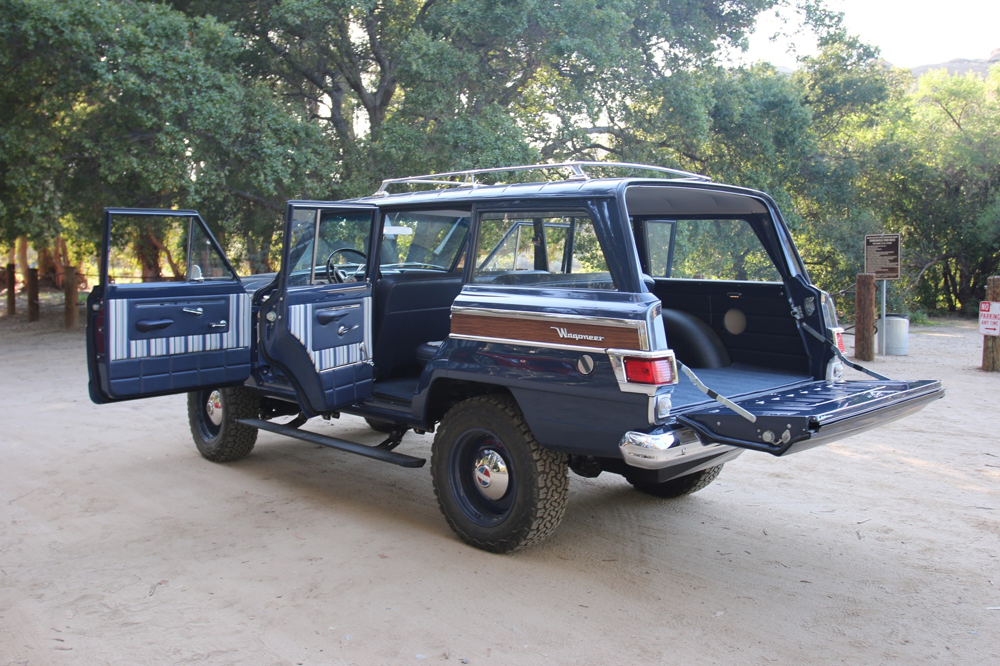 jeep wagoneer bench seat