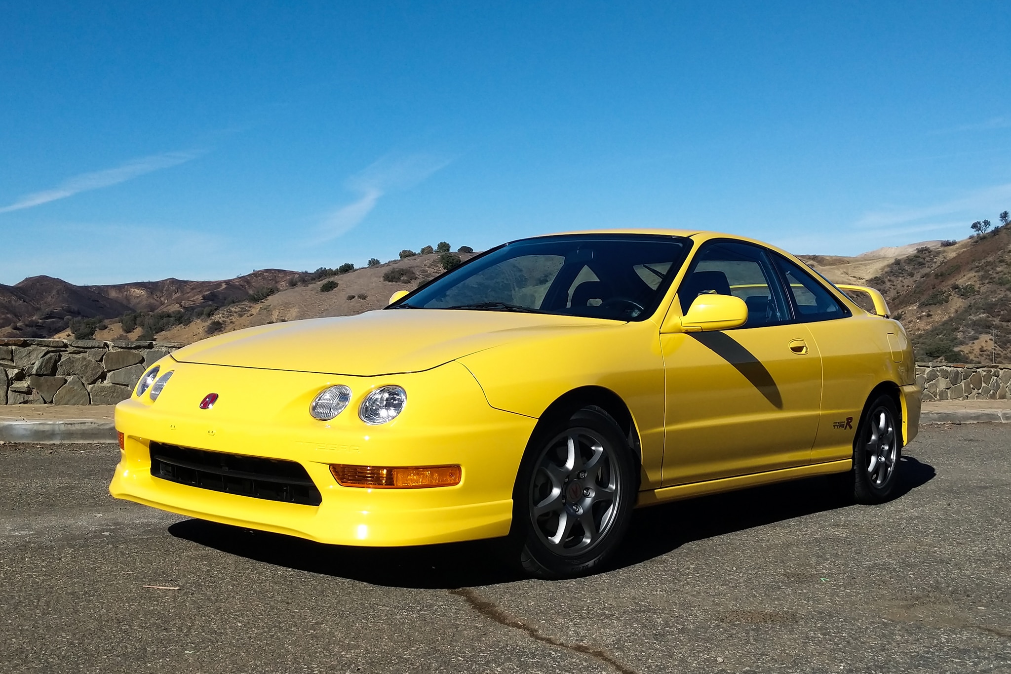 Driving An Icon The 01 Acura Integra Type R Still Blows Minds