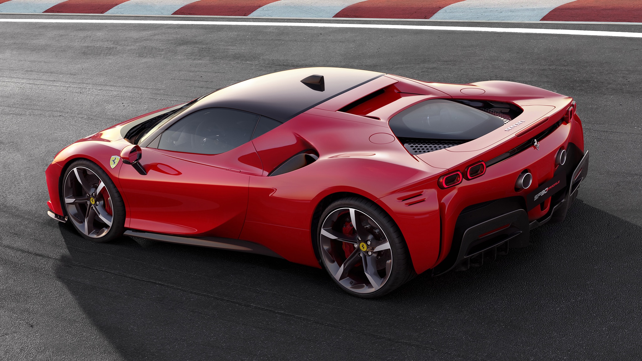 The Ferrari SF90 Stradale Is a 986HP, Totally Bonkers Hybrid Hypercar