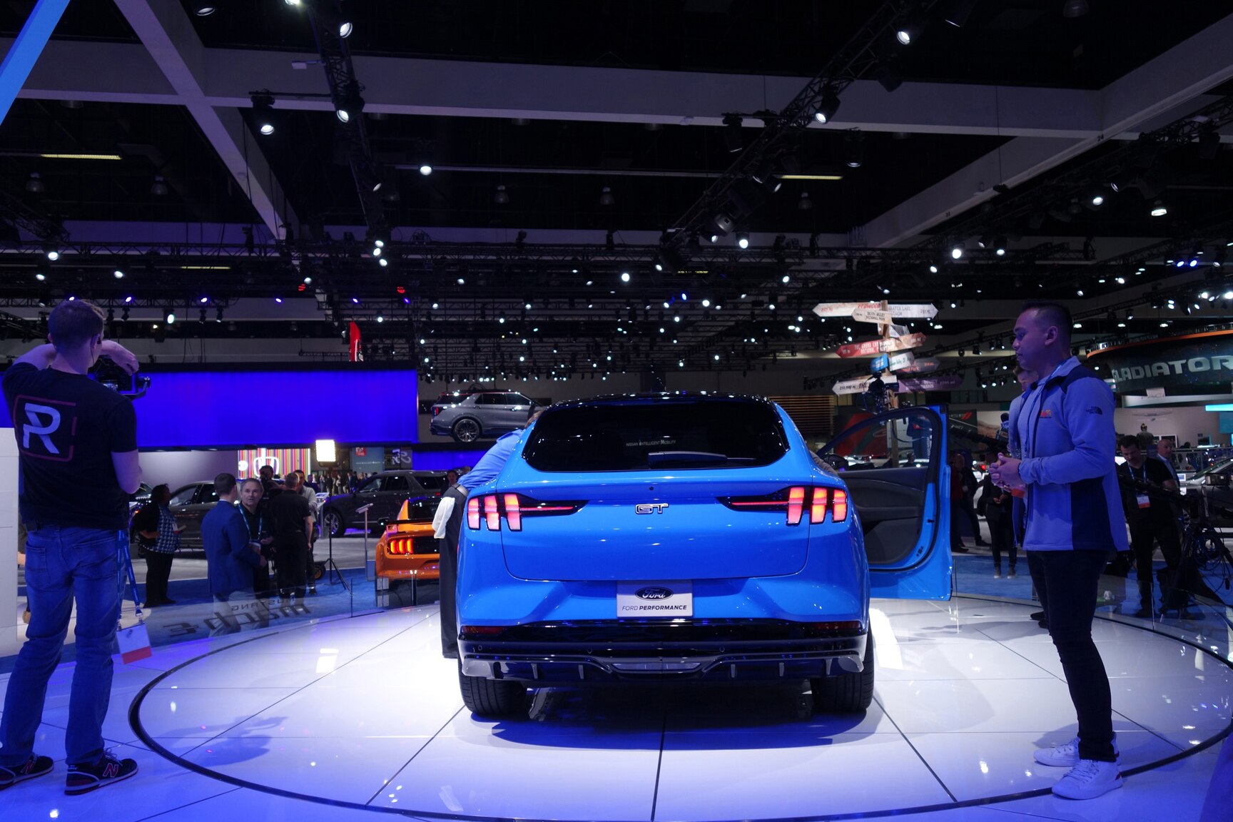 2019-Los-Angeles-Auto-Show-28-1.jpg