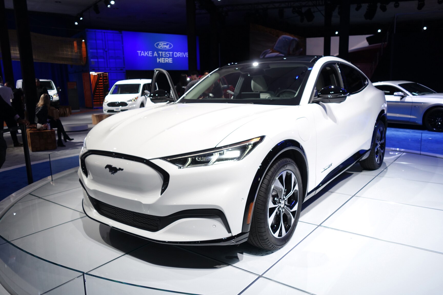 2019-Los-Angeles-Auto-Show-43-2.jpg