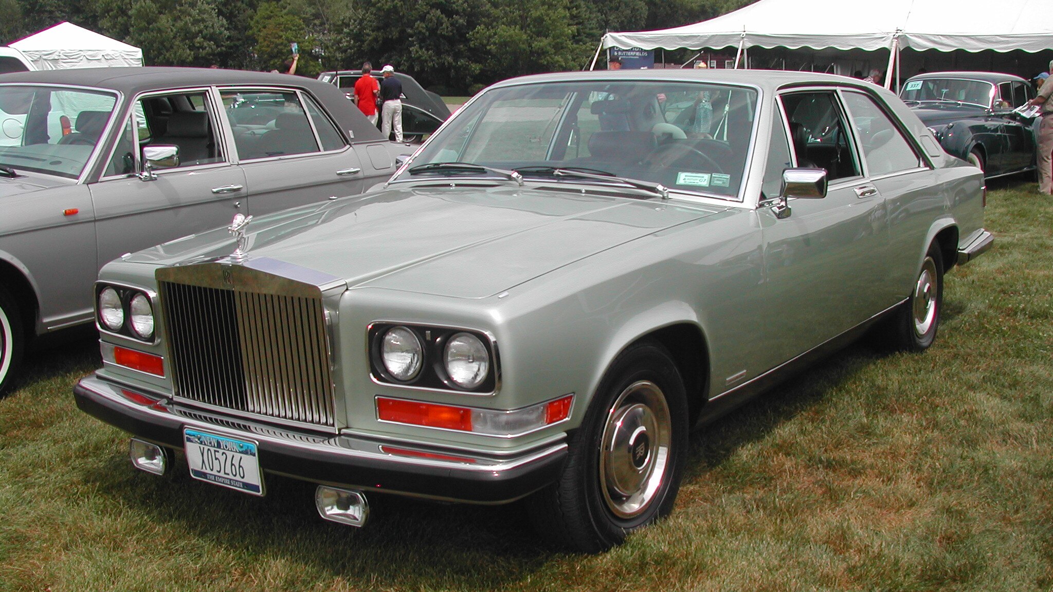 1976_Rolls_Royce_Camargue