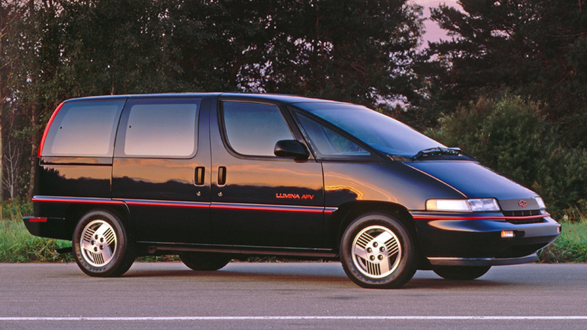 1990_Chev_Lumina_APV_2