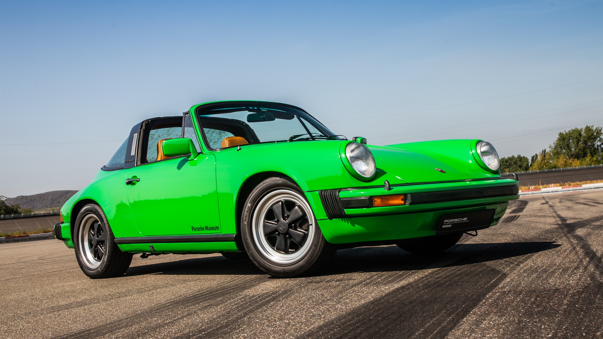 A Brief History Of The Porsche 911 Targa Remember When Convertibles Seemed Doomed