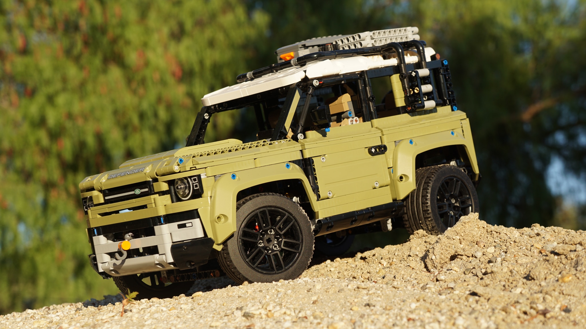 Building the Lego Land Rover Defender