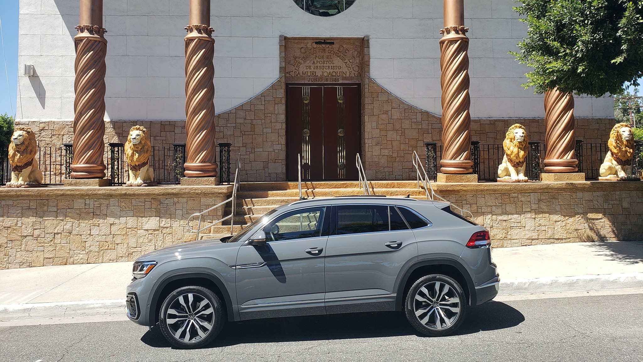 2020 VW Atlas Cross Sport V6 SEL R-Line Test: Who Needs a Third Row?