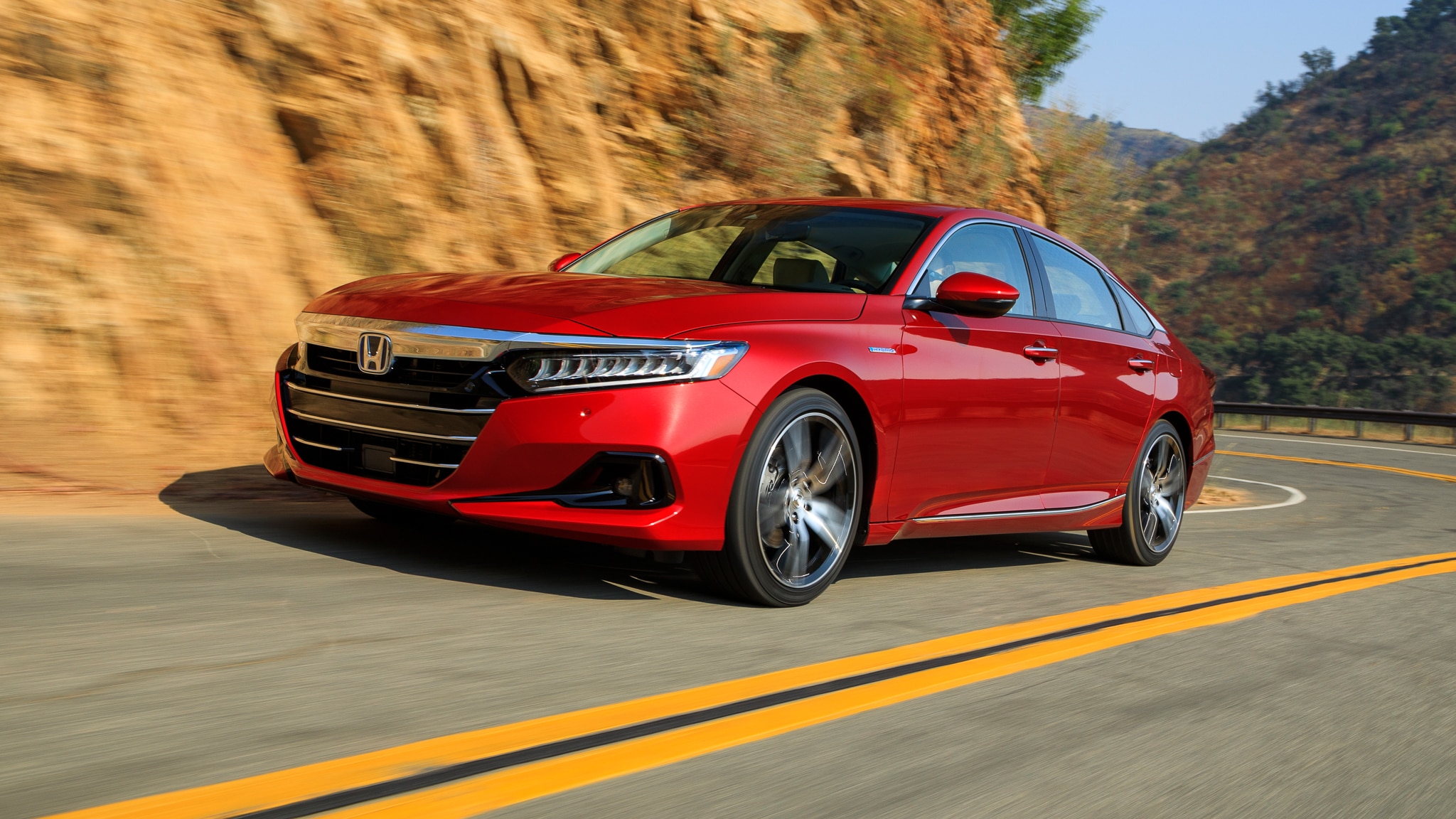 2021 Honda Accord and Accord Hybrid Refresh: a Bigger Grille