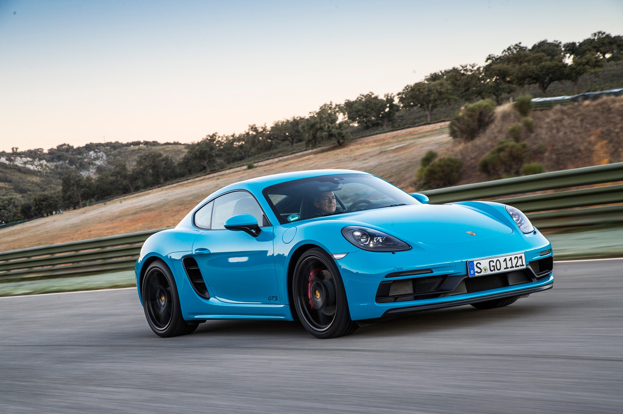 Is Porsche Developing a Lightweight 718 Cayman T?