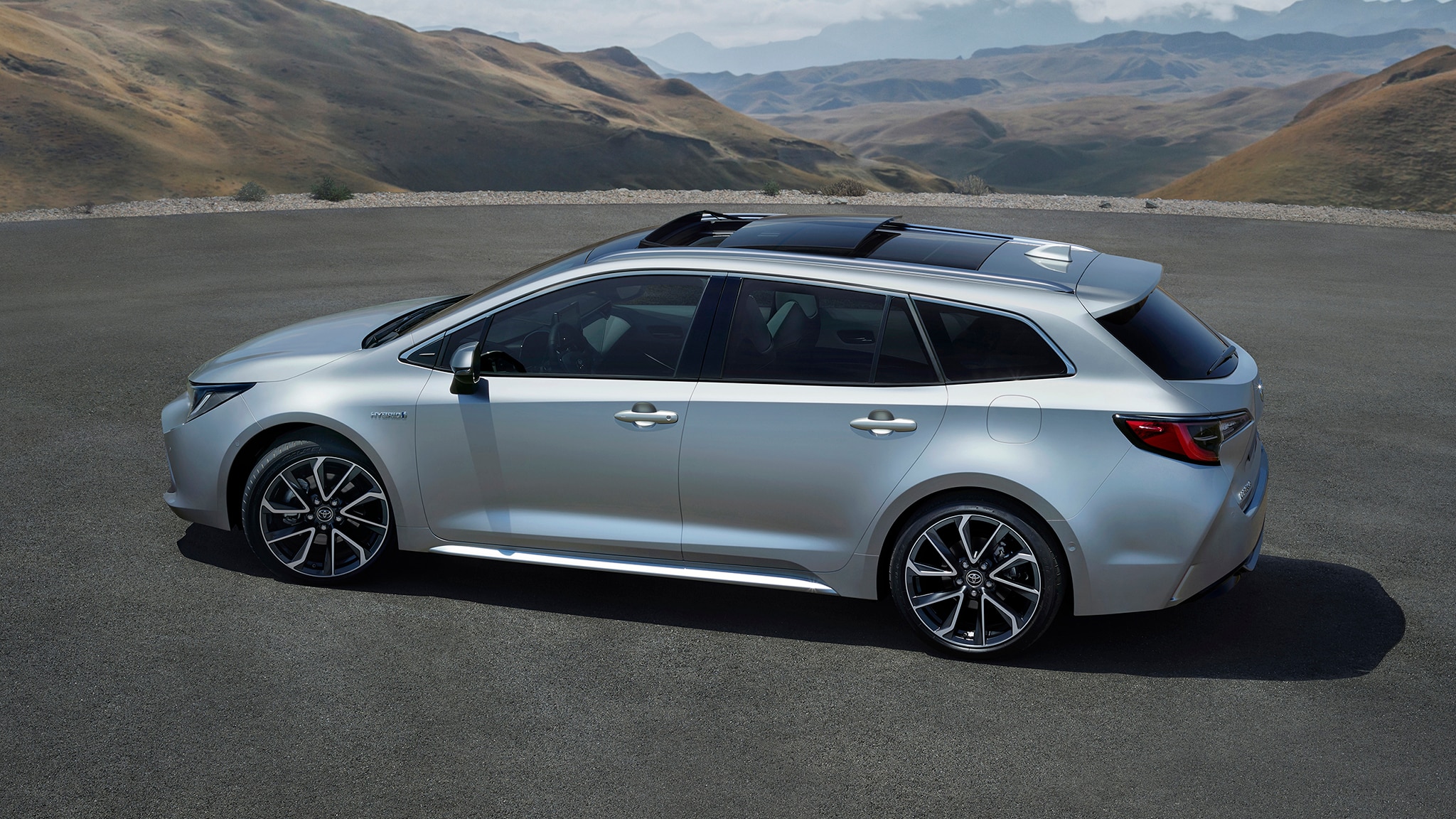 Toyota Corolla Touring Sports Wagon Debuts for Europe