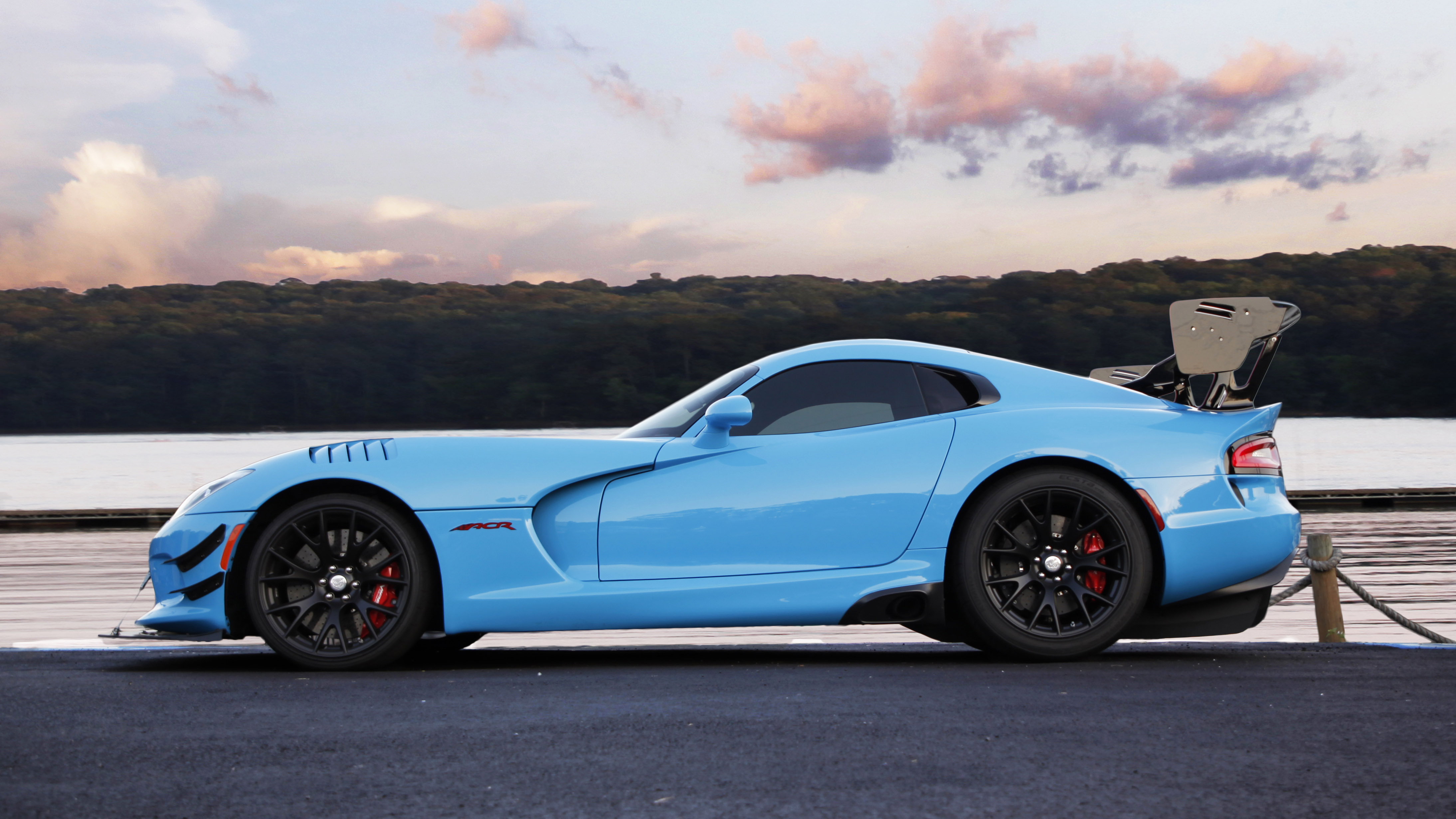 Dead Since 2017, Dodge Sold Four New Vipers in 2020