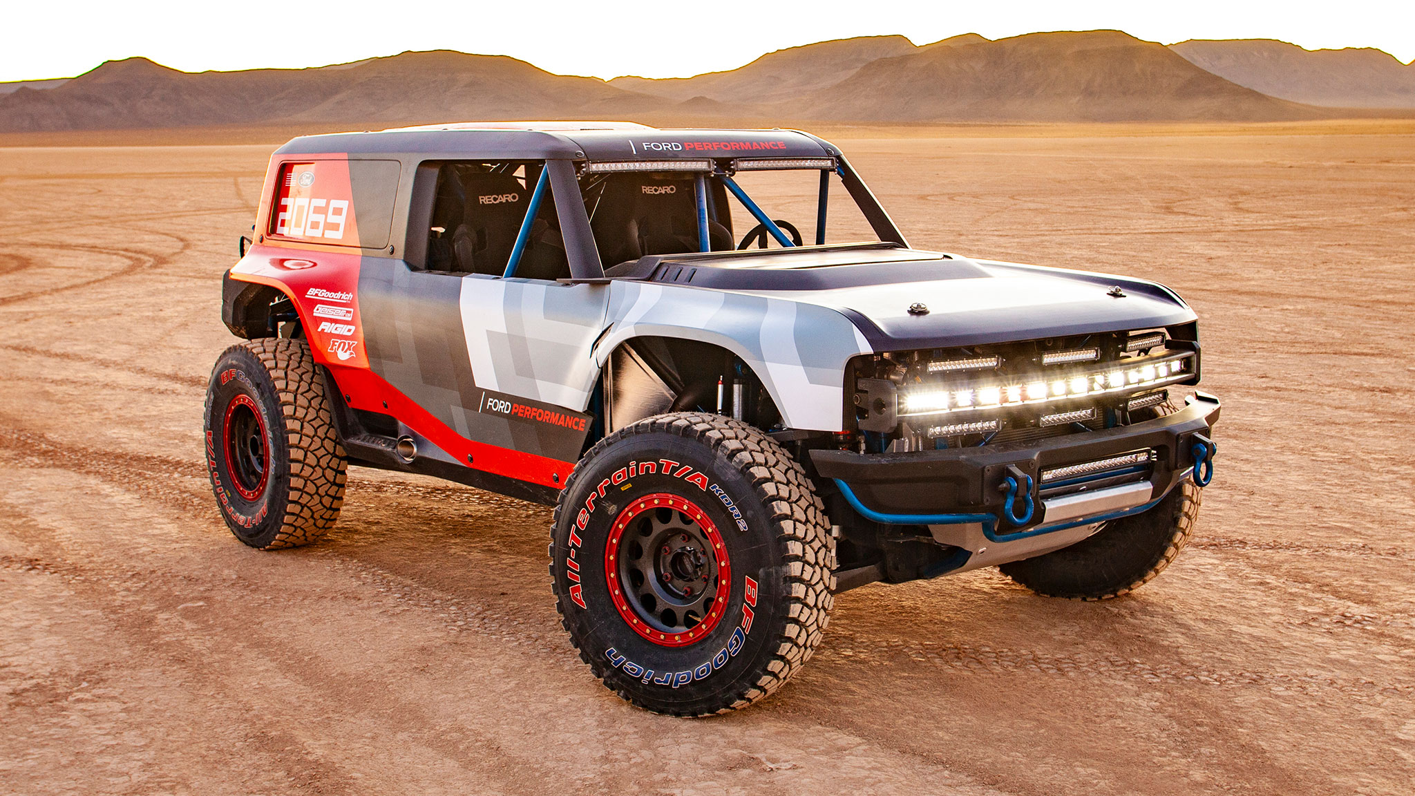 The 2021 Ford Bronco Details Previewed By the Race Truck | Automobile